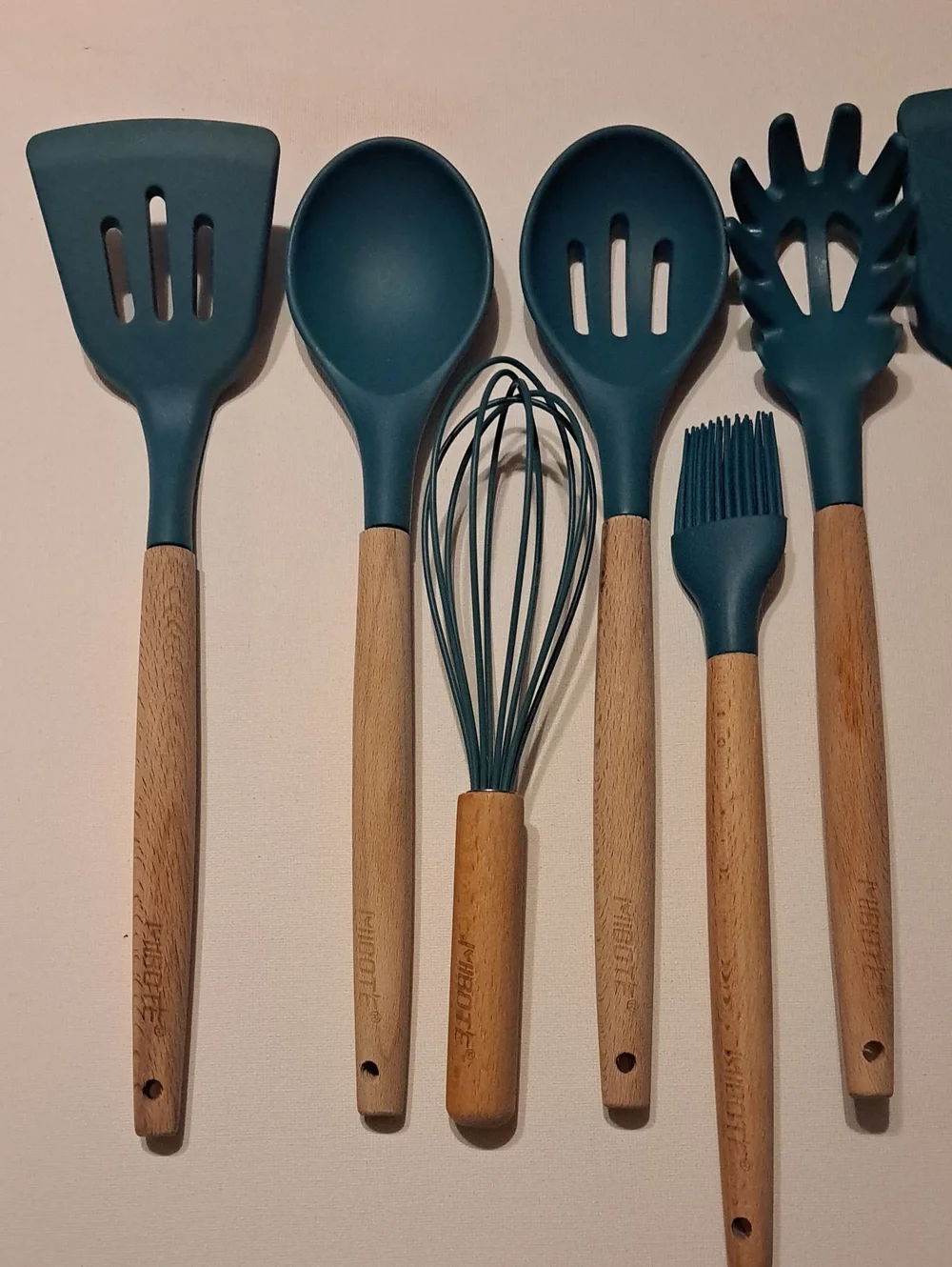 4/$15 🌻 Wood Handle Teal Silicone Kitchen Utensil Set - 8 Piece